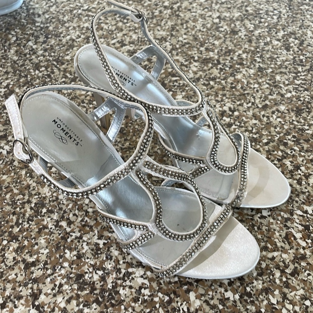 Unforgettable Moments size 10 heel